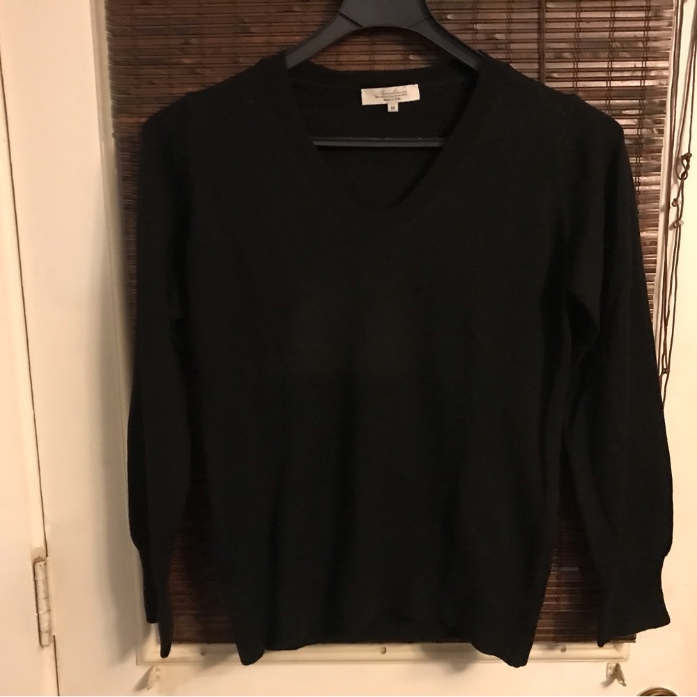 Luna Laura Sweater Womens Black 100% Merino Wool crew neck
